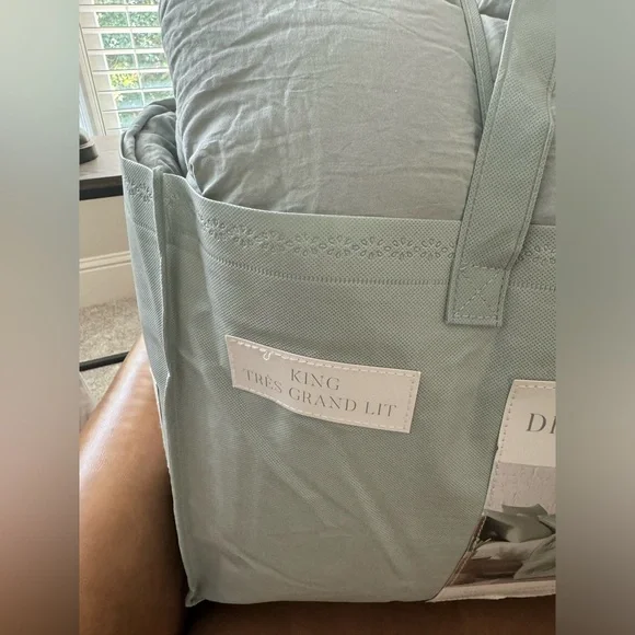 🎉LAST PIECE 🎉DREAM STORIES Solid Supersoft Comforter Set - Picture 5 of 6